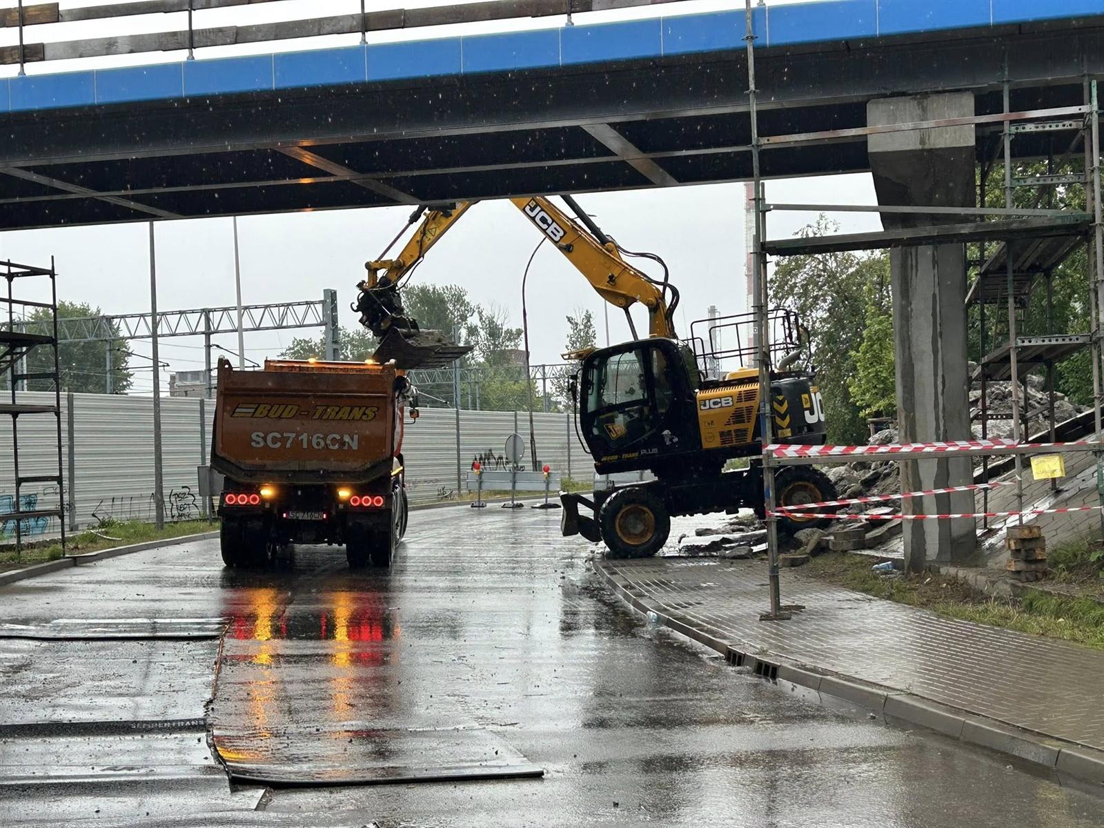 Rozbiórka budynku — BUD-TRANS